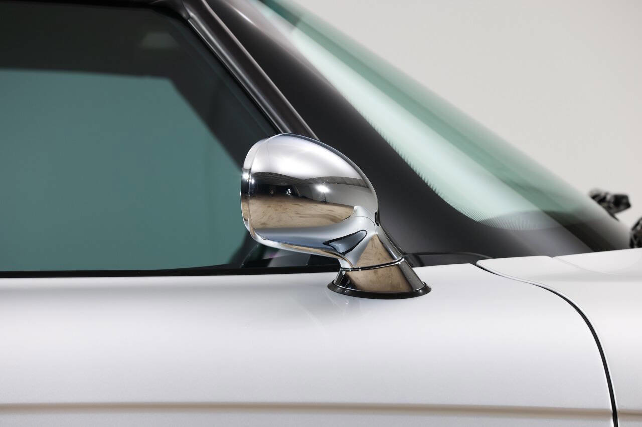 Used 2002 BMW Z8 image 24