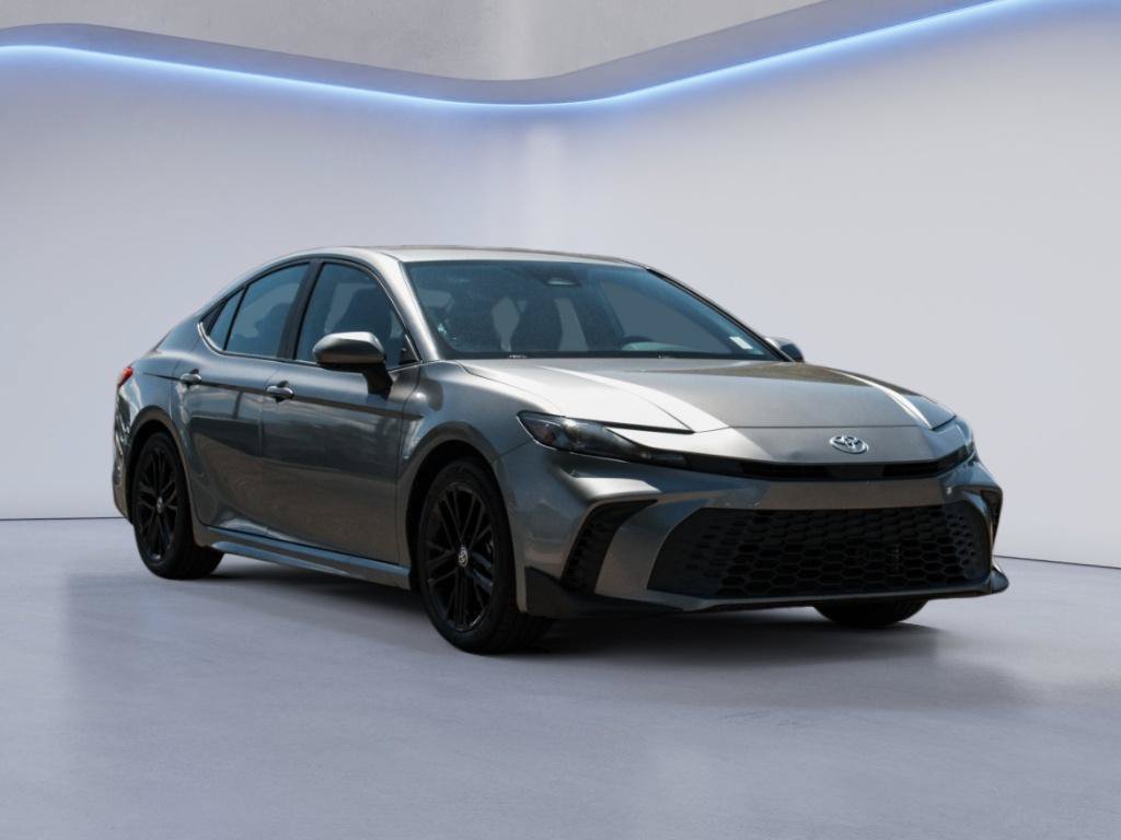 Used 2025 Toyota Camry SE FWD image 3