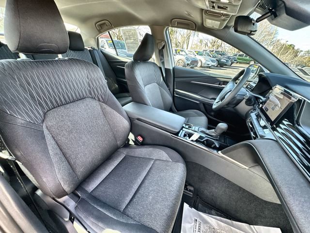 Used 2025 Toyota Camry LE image 32