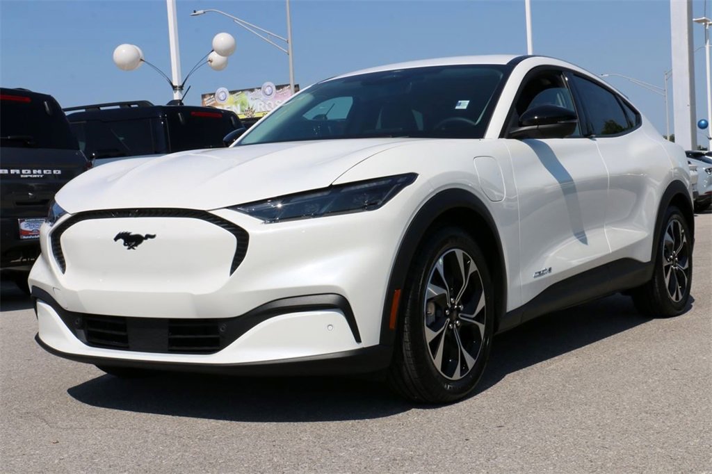 New 2025 Ford Mustang Mach-E Select w/ Comfort Package Lite