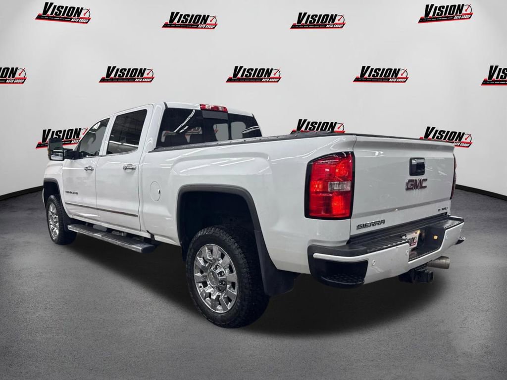 Used 2017 GMC Sierra 2500 Denali w/ Duramax Plus Package AWD/4WD image 7