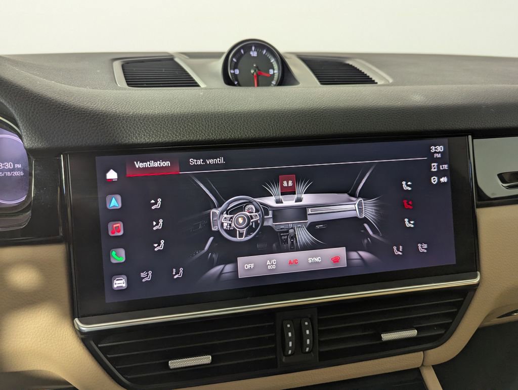 Used 2022 Porsche Cayenne AWD/4WD image 44