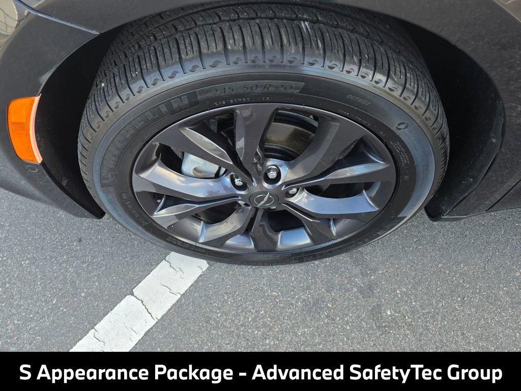Used 2019 Chrysler Pacifica Touring-L Plus w/ Advanced Safetytec Group FWD image 14
