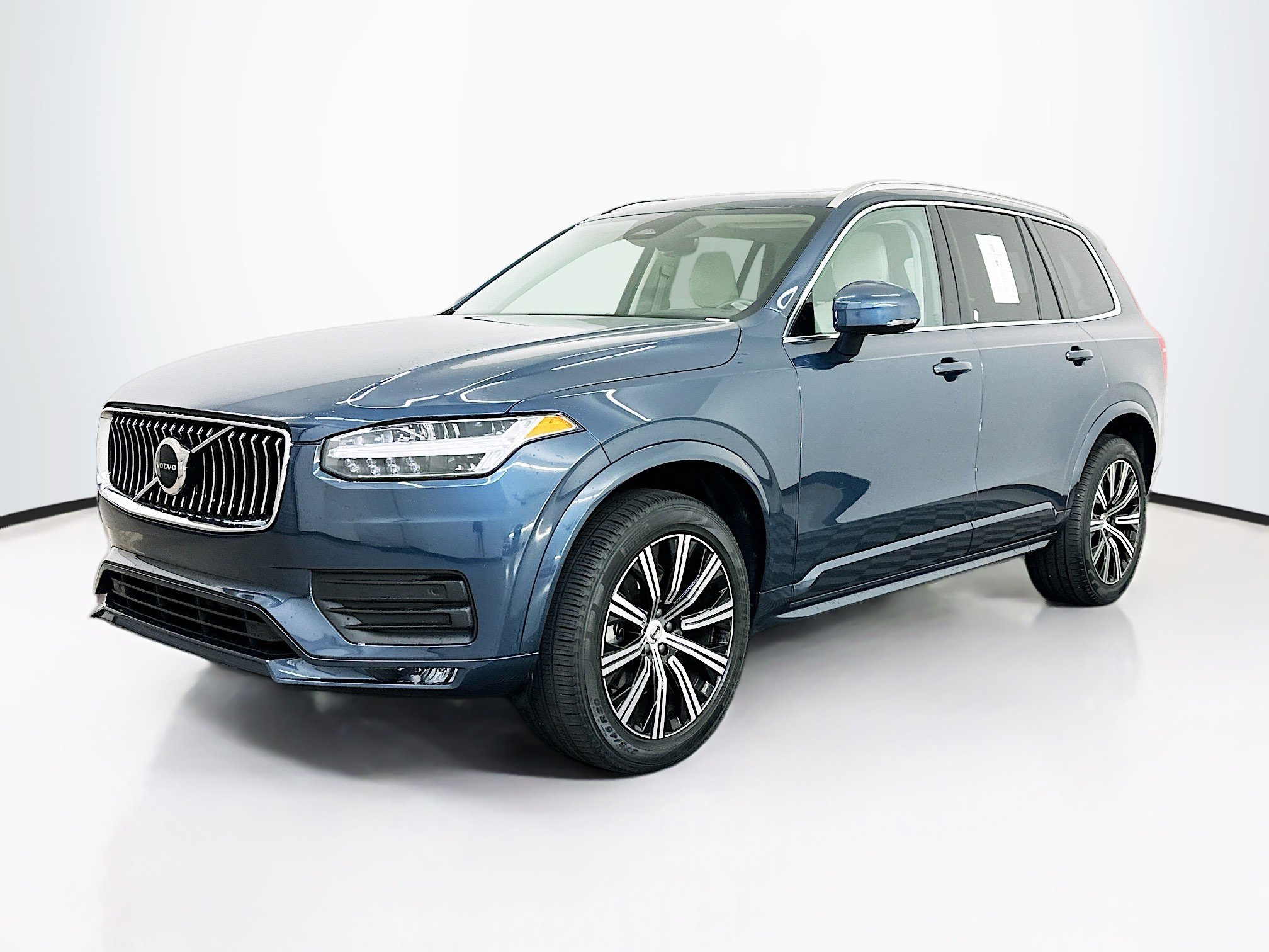 Used 2023 Volvo XC90 B6 Core w/ Protection Package Premier image 3