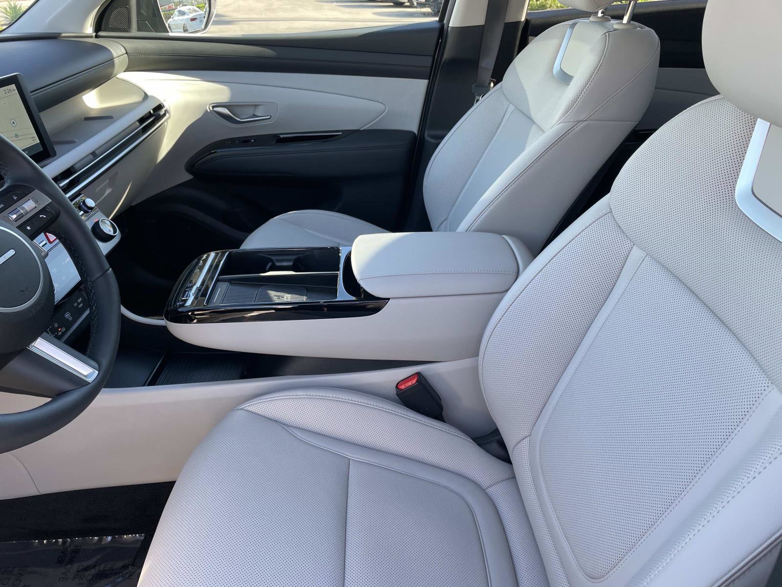 Used 2025 Hyundai Tucson Limited image 22