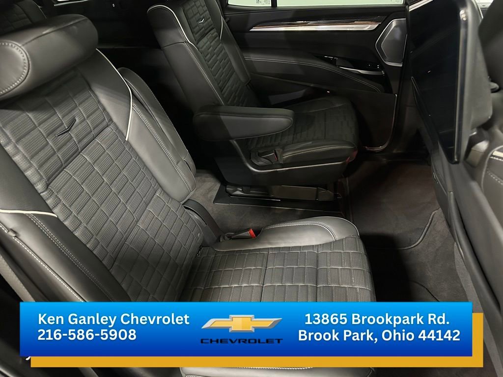 Used 2025 Cadillac Escalade V AWD/4WD image 21