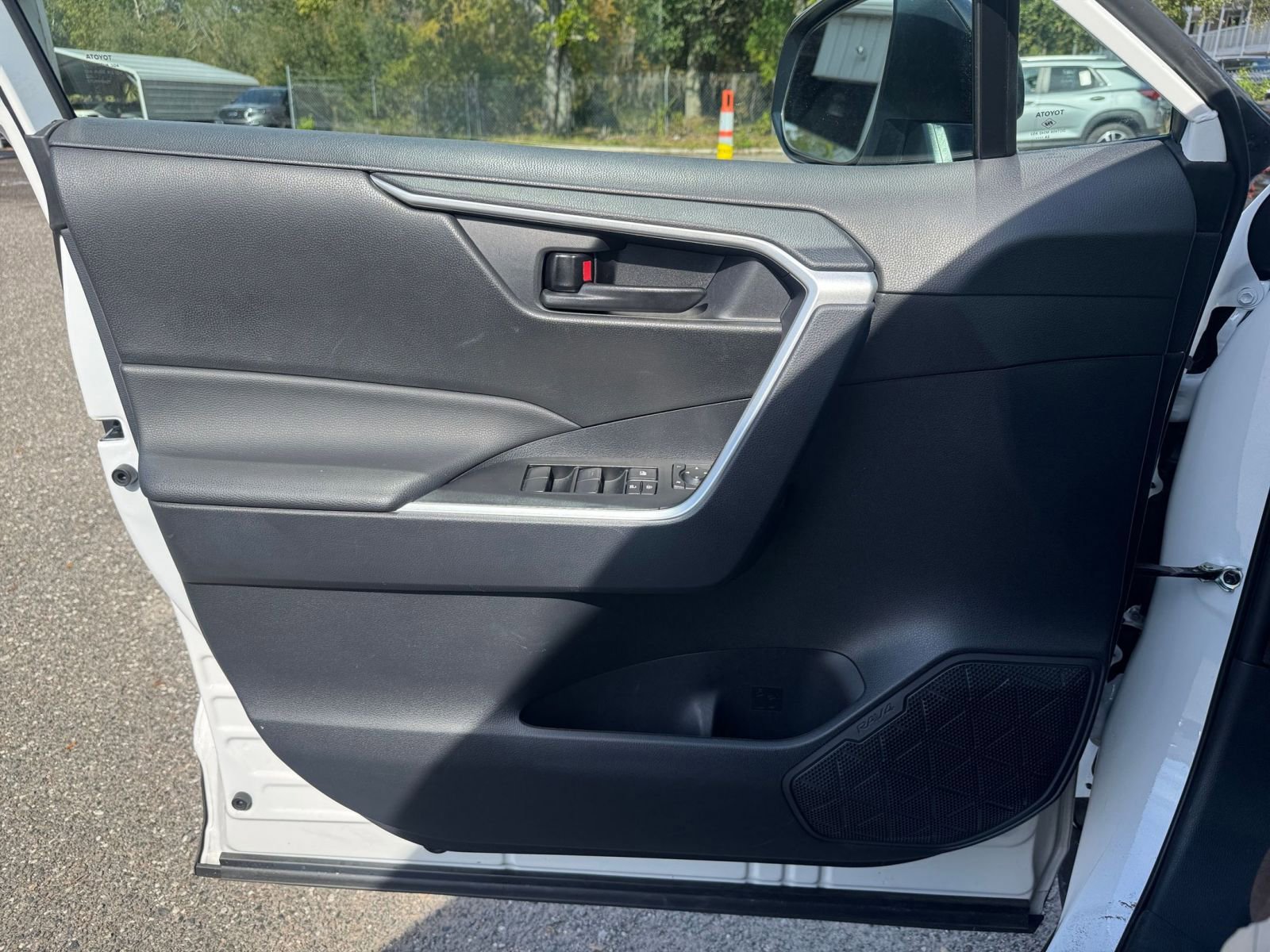 Used 2025 Toyota RAV4 LE image 20