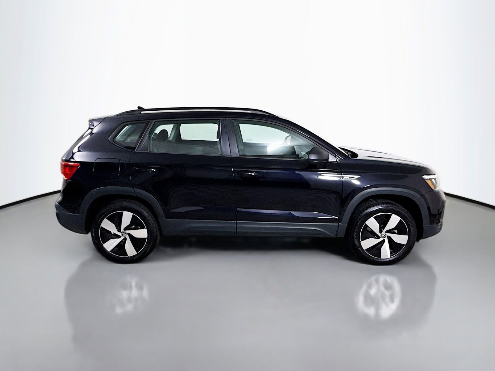 Certified 2024 Volkswagen Taos S AWD/4WD image 8