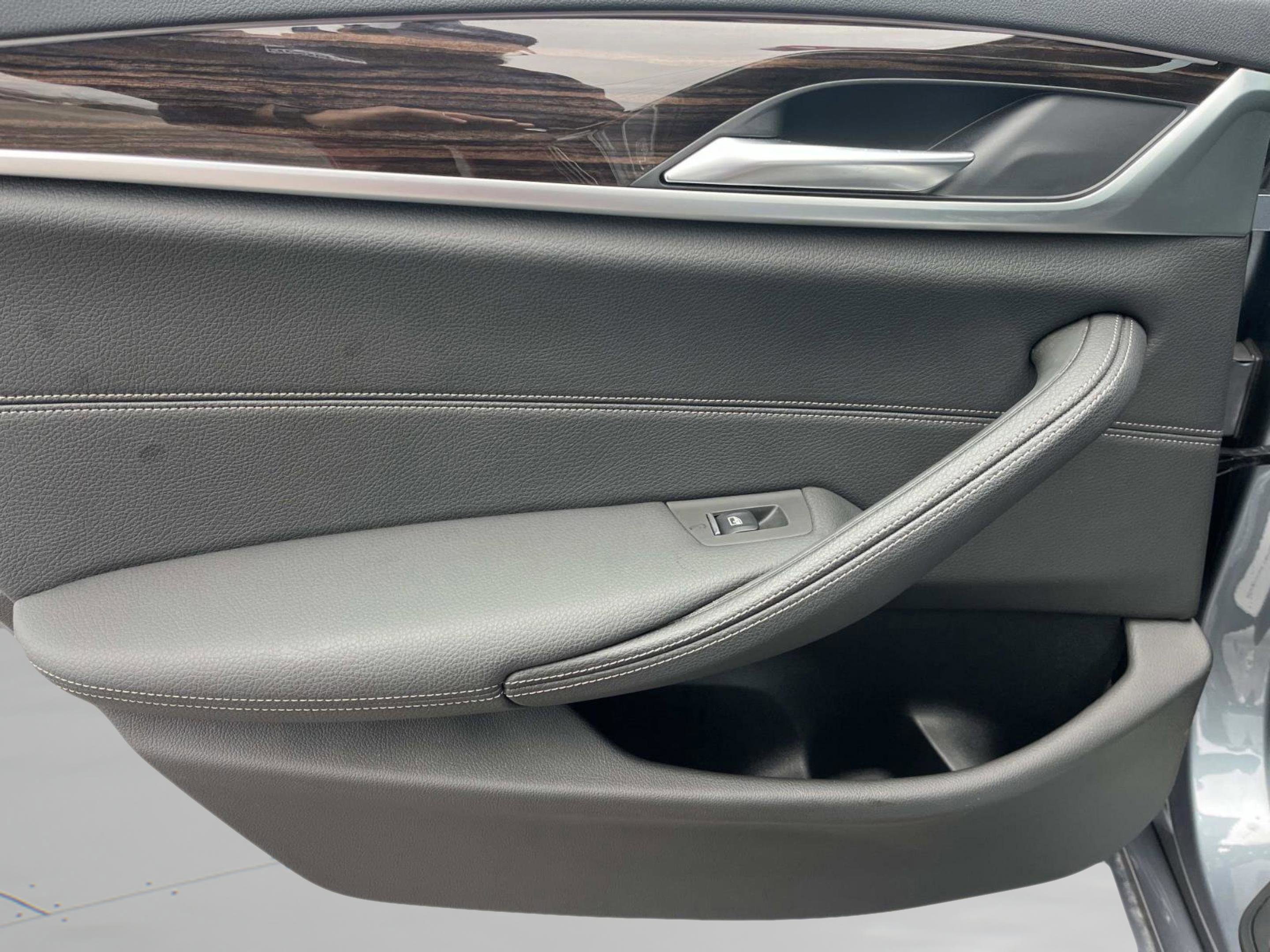 Used 2019 BMW 530i xDrive image 18