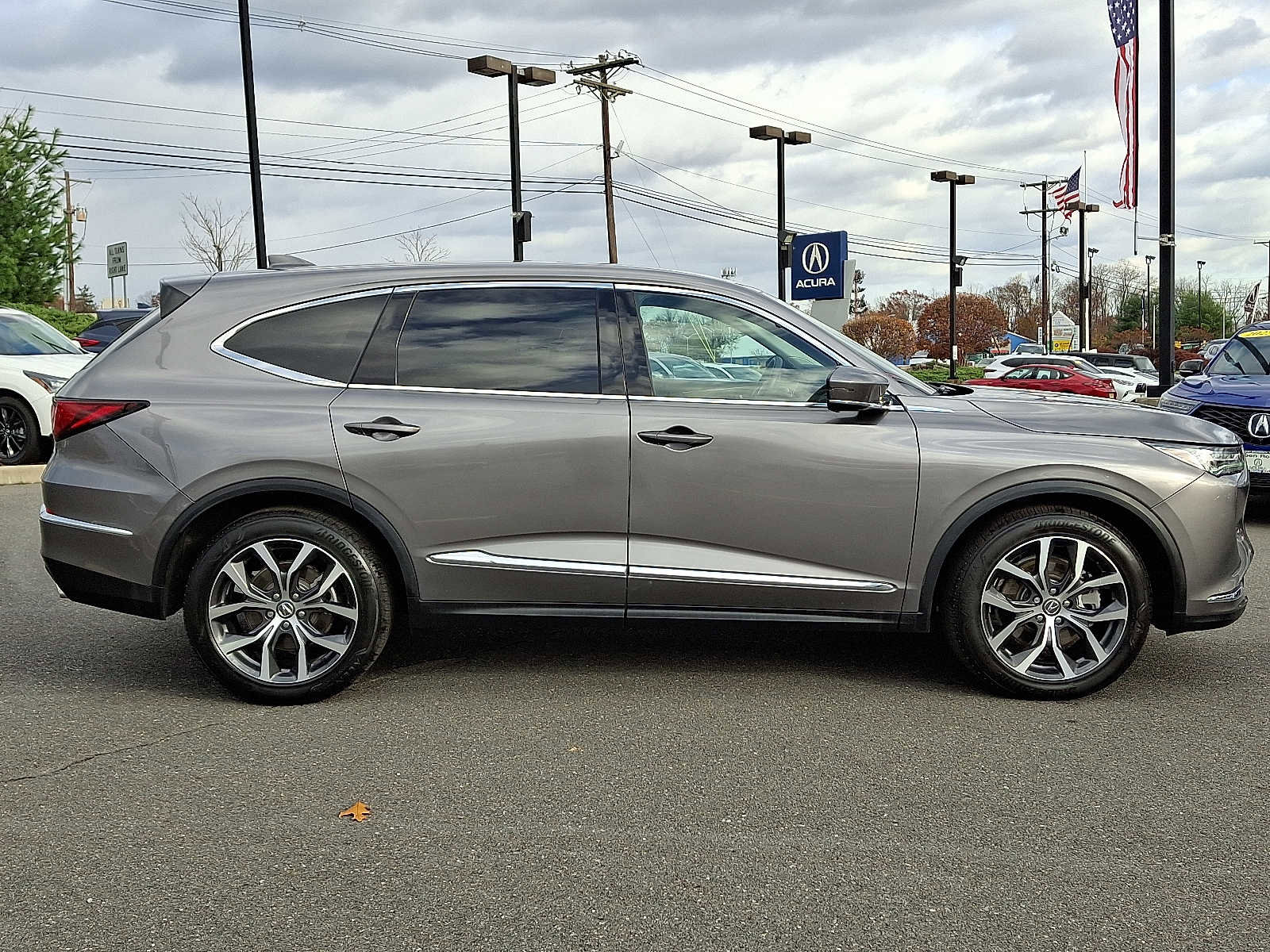 Used 2024 Acura MDX SH-AWD w/ Technology Package image 7