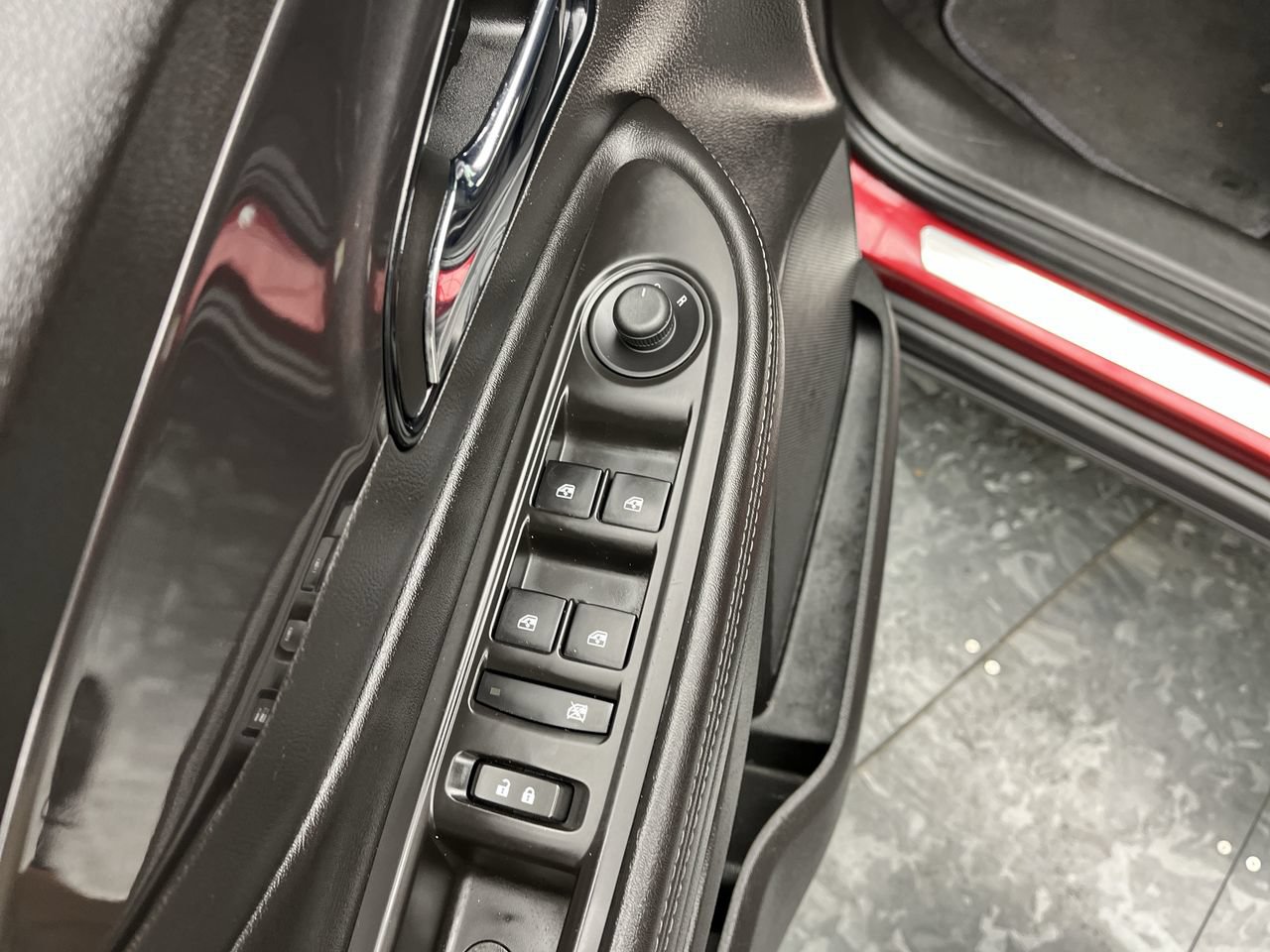 Used 2020 Buick Encore Sport Touring w/ Safety Package AWD/4WD image 7