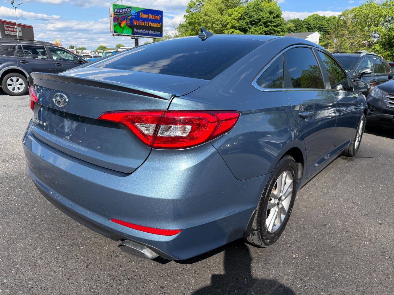 Used 2017 Hyundai Sonata SE w/ Cargo Package FWD image 9