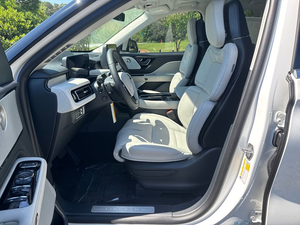 New 2026 Lincoln Aviator Reserve w/ Luxury Package AWD/4WD image 24