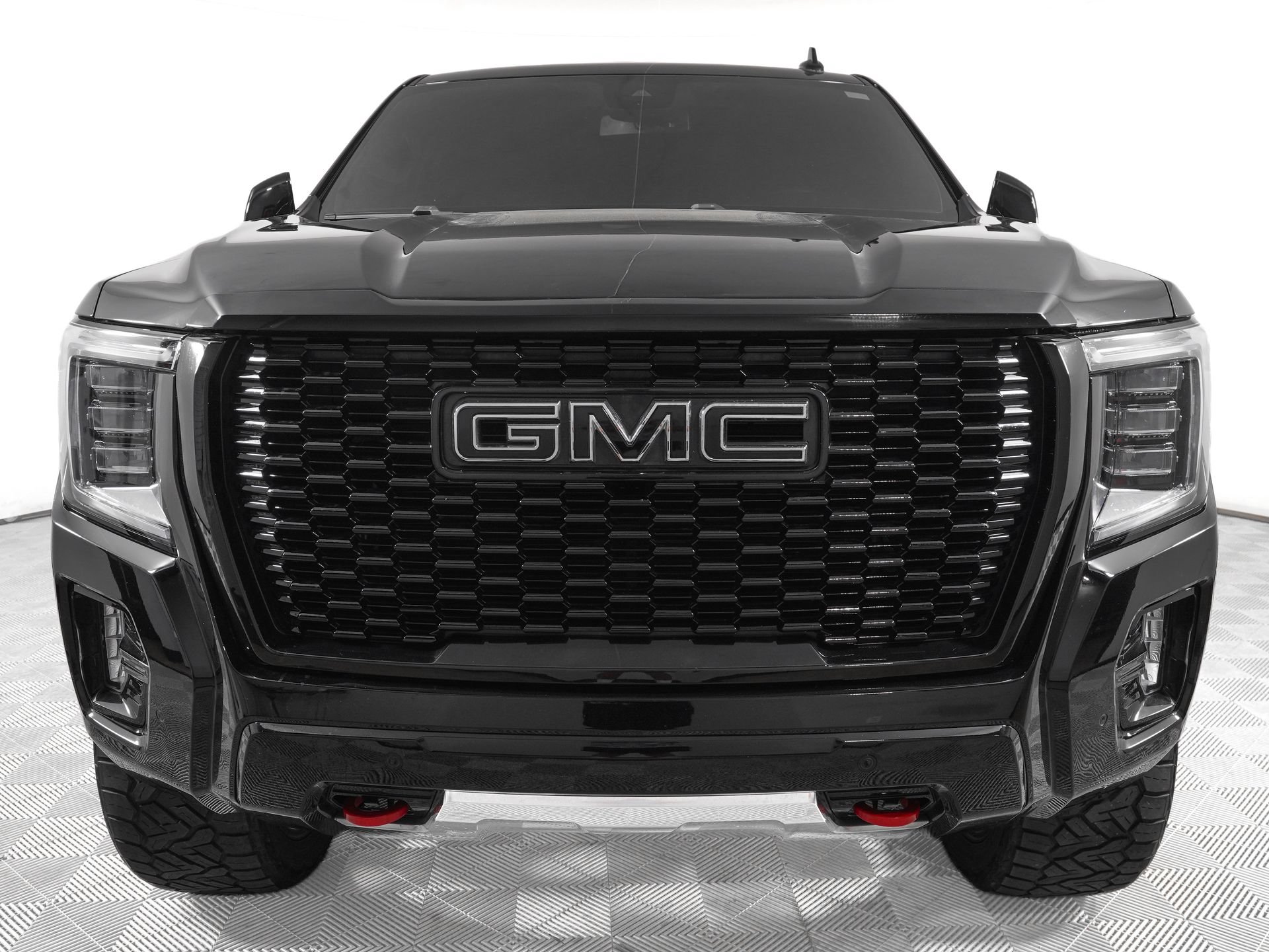 Used 2023 GMC Yukon AT4 w/ Max Trailering Package AWD/4WD image 2