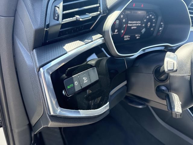 Used 2025 Audi Q3 2.0T Premium AWD/4WD image 23