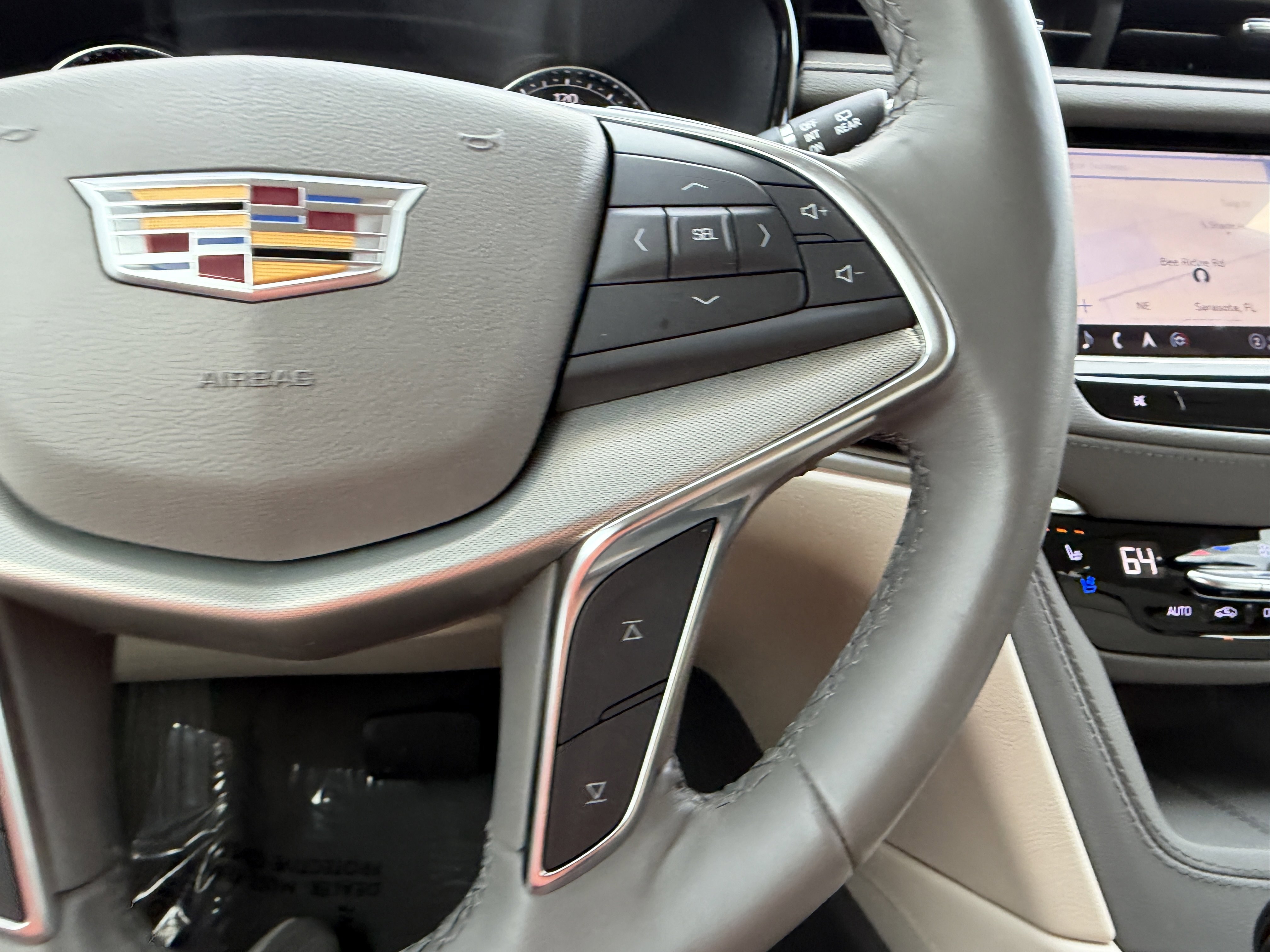 Certified 2024 Cadillac XT5 Premium Luxury w/ LPO, Floor Liner Package image 31