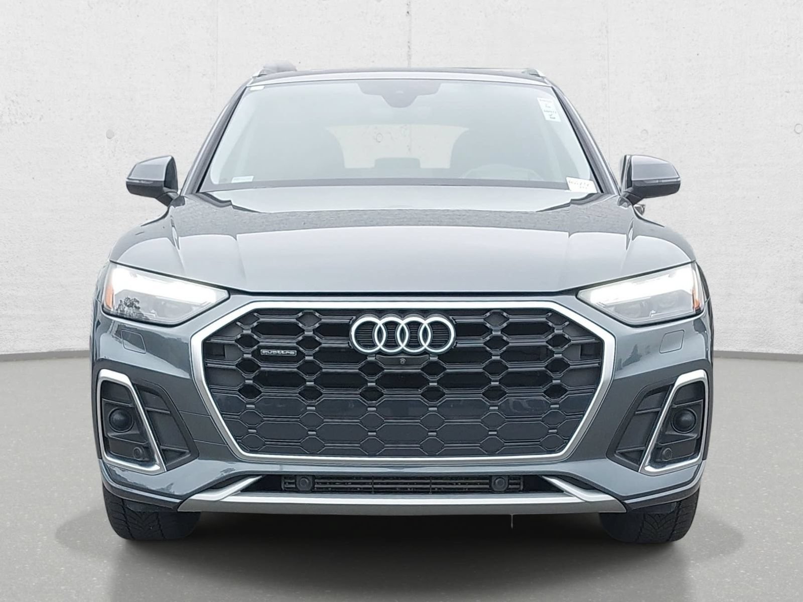 Used 2022 Audi Q5 2.0T Prestige w/ Prestige Package AWD/4WD image 2