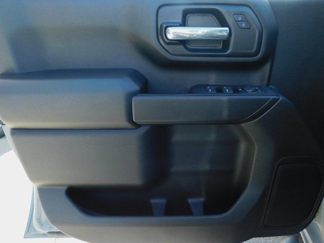 Used 2025 Chevrolet Silverado 2500 Custom image 11