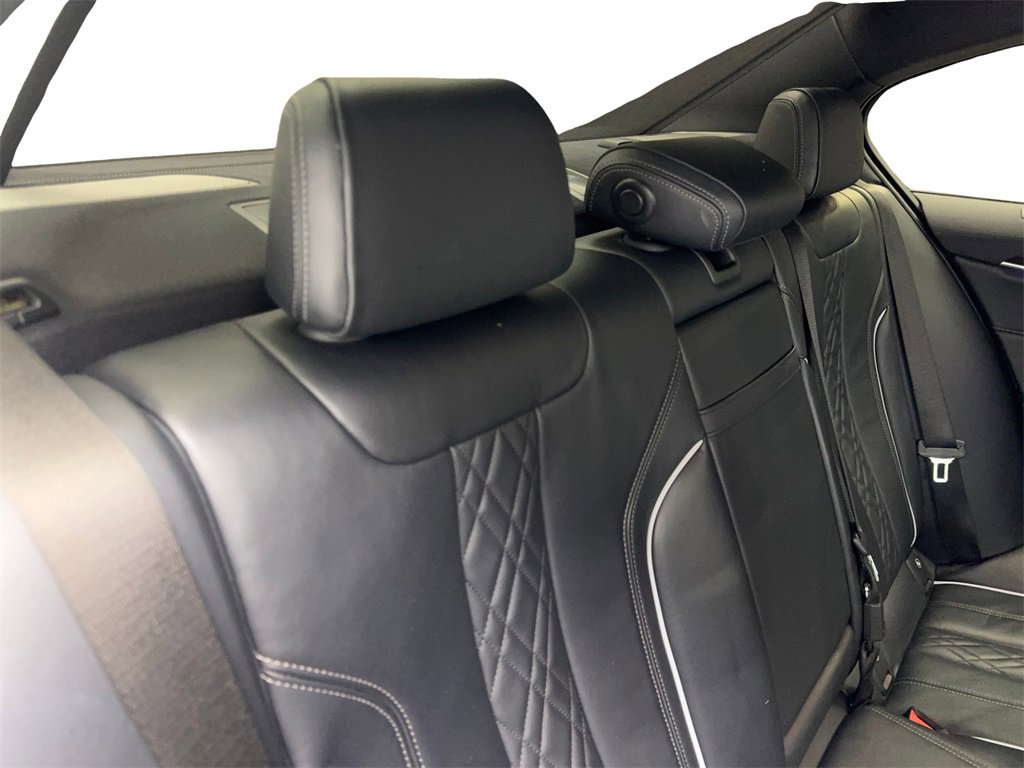 Used 2020 BMW M550i xDrive w/ Executive Package image 41