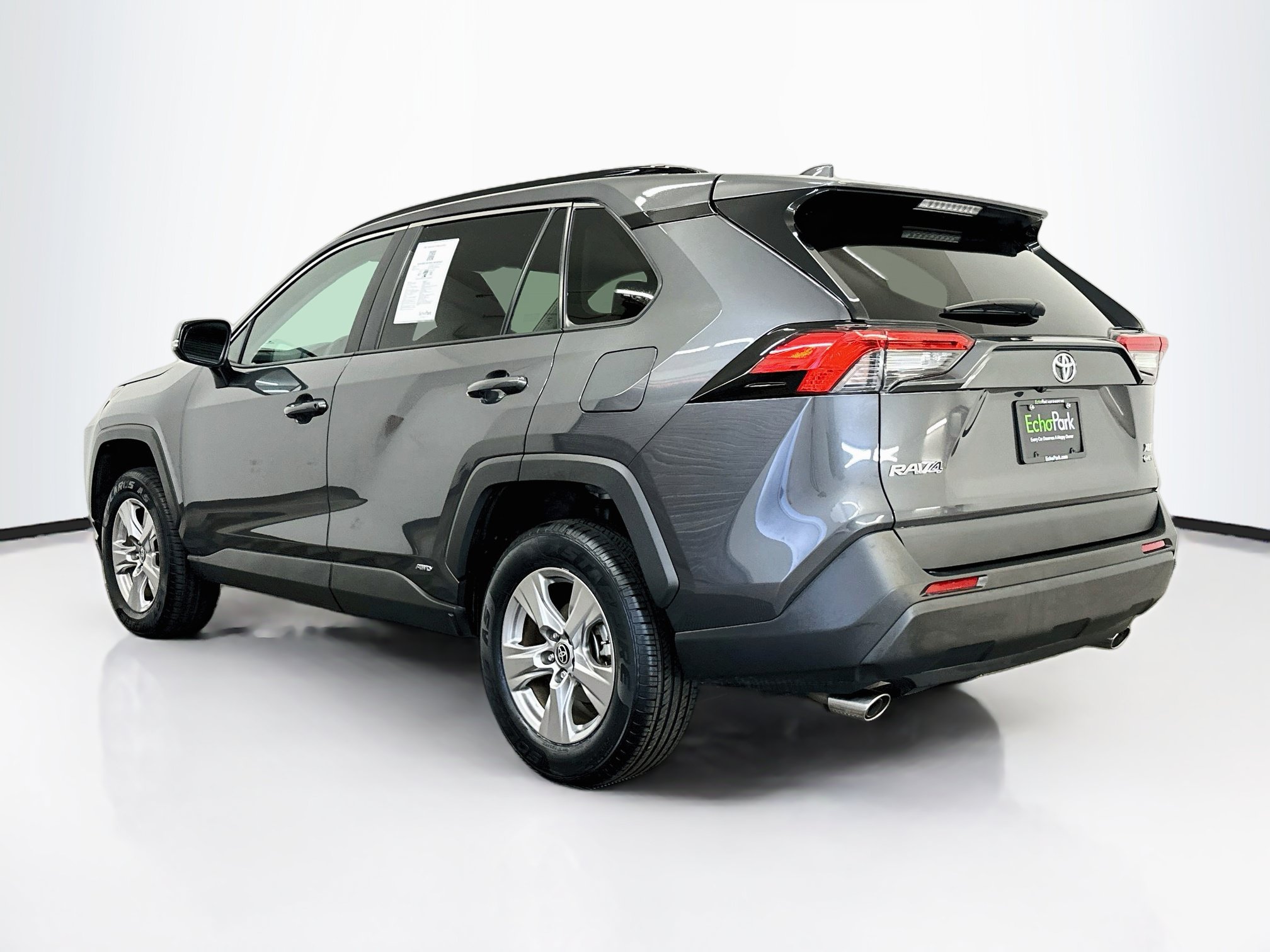 Used 2025 Toyota RAV4 XLE AWD/4WD image 5