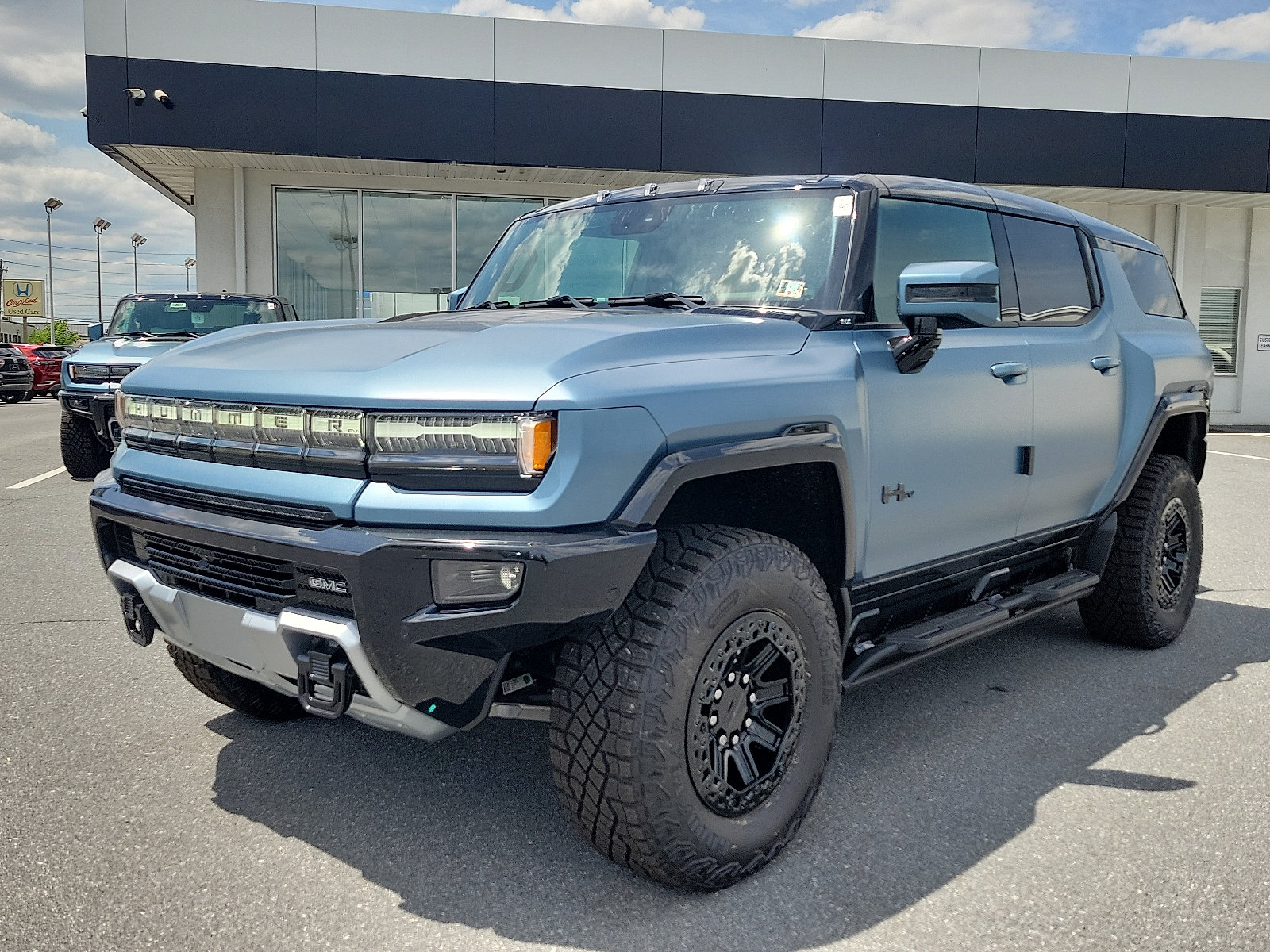 New 2024 GMC Hummer EV 3X w/ Omega Edition AWD/4WD image 2