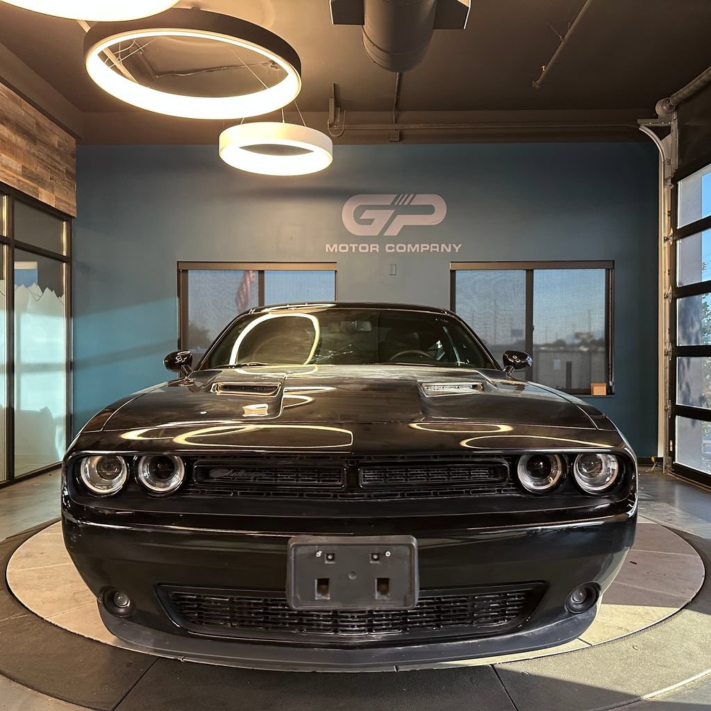 Used 2022 Dodge Challenger SXT w/ Blacktop Package AWD/4WD image 8