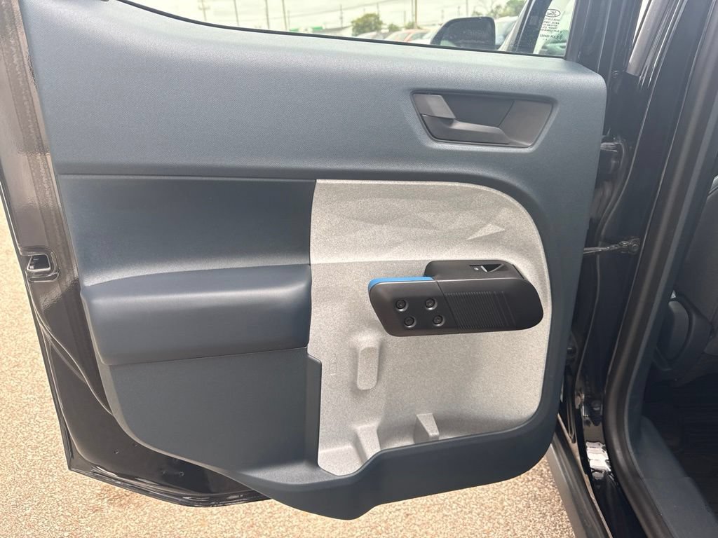 Used 2025 Ford Maverick XLT FWD image 12