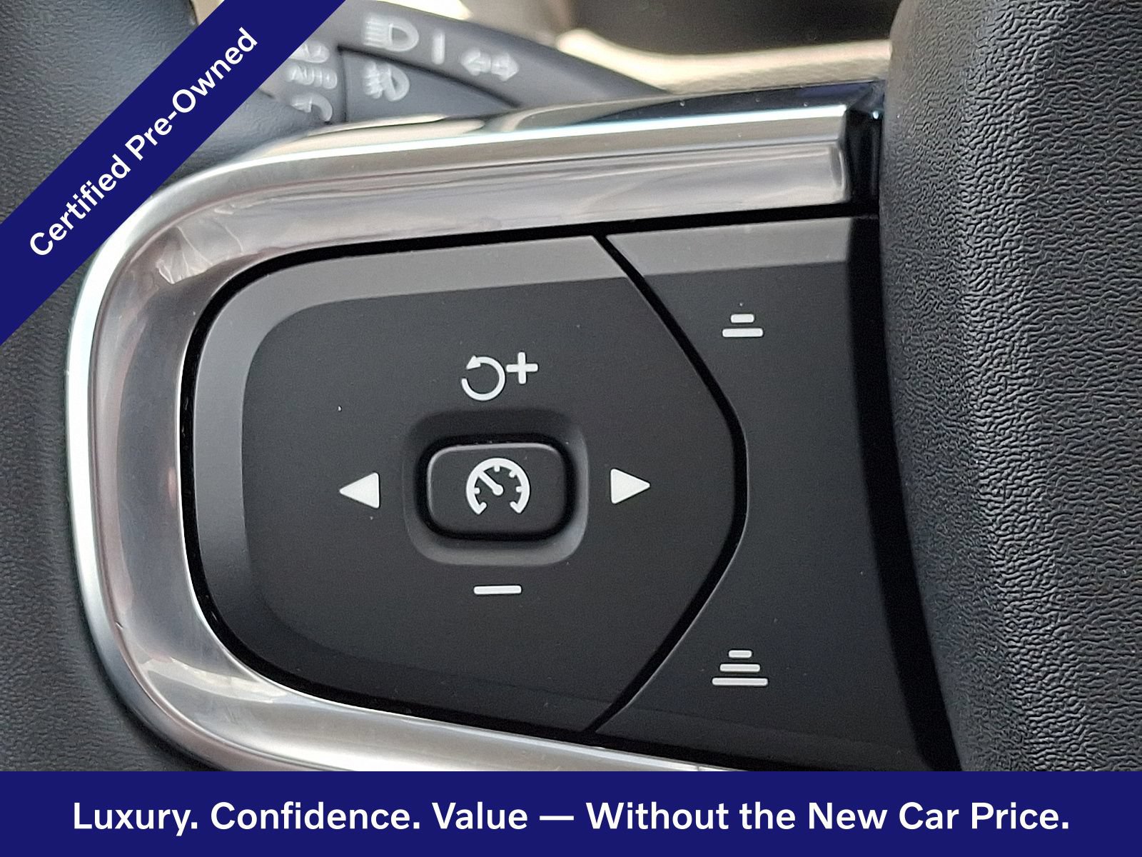 Certified 2025 Volvo XC40 B5 Ultra AWD/4WD image 22