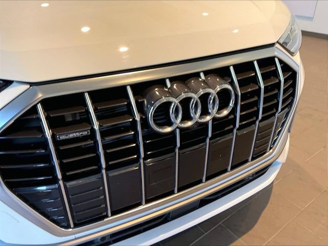 Used 2025 Audi Q3 2.0T Premium Plus w/ Premium Plus Package AWD/4WD image 32