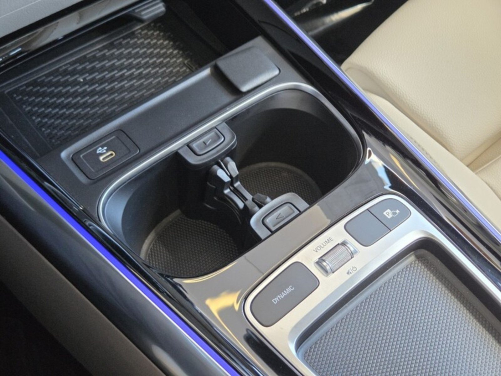 Certified 2026 Mercedes-Benz GLA 250 w/ Exclusive Package image 34