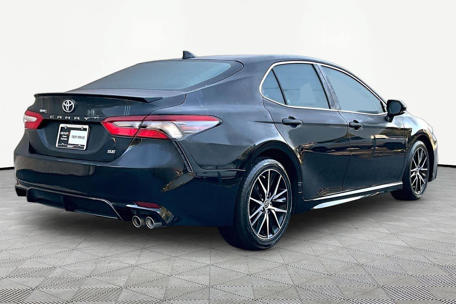 Used 2023 Toyota Camry SE w/ Convenience Package FWD image 13