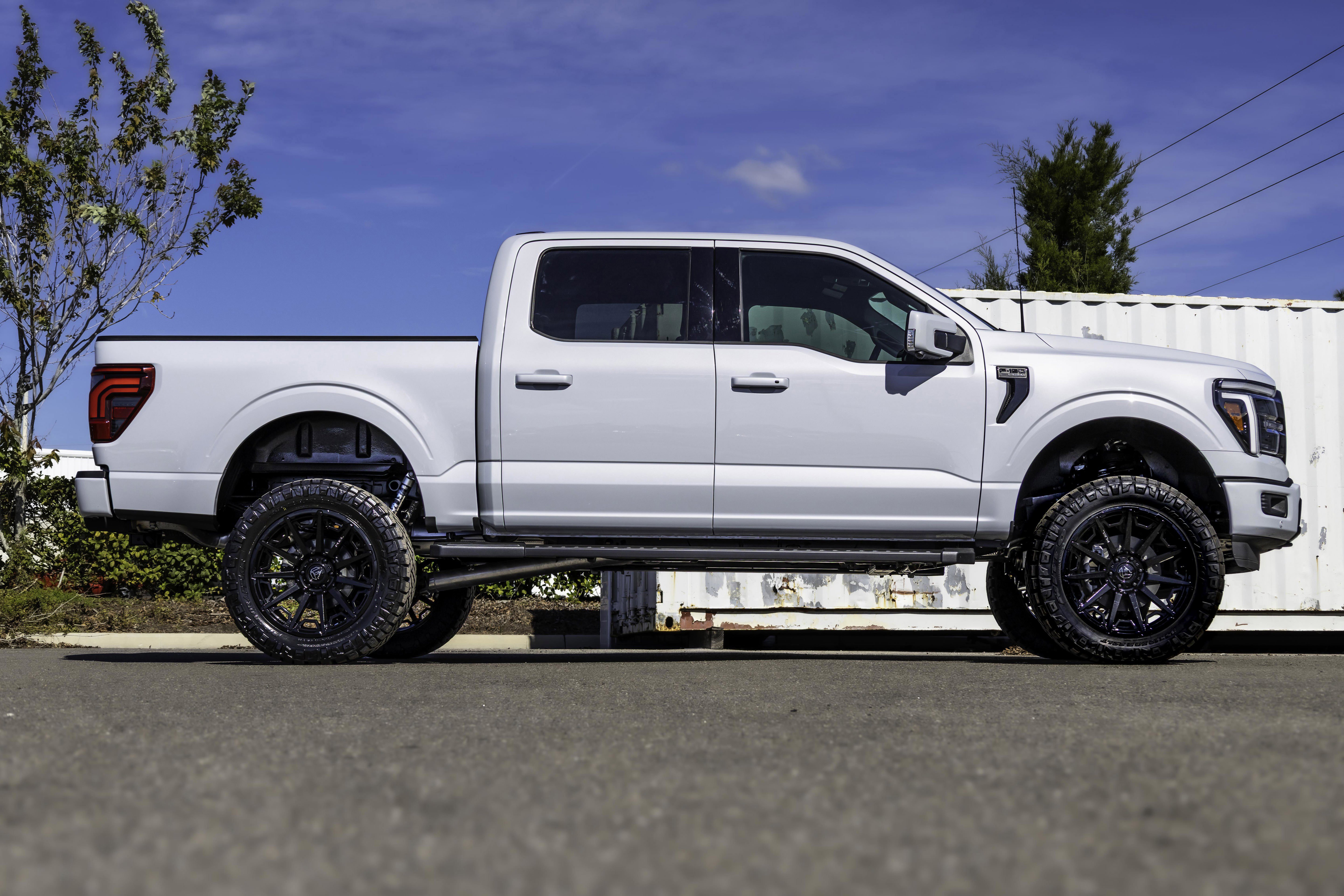 New 2025 Ford F150 Lariat w/ Equipment Group 502A High AWD/4WD image 2