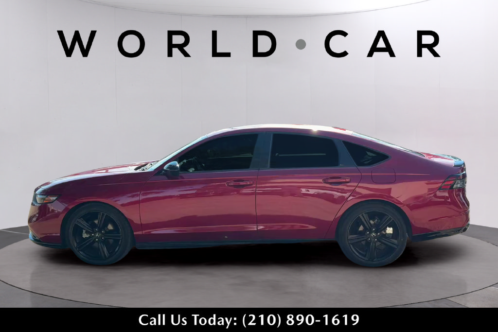Used 2024 Honda Accord Sport image 11