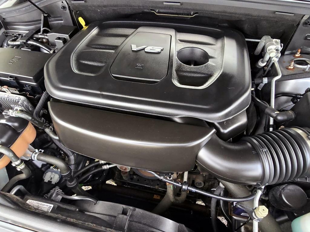 Used 2018 Jeep Grand Cherokee Altitude image 8