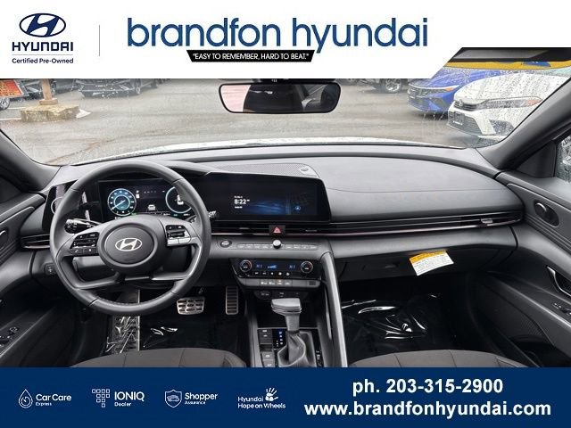 Certified 2025 Hyundai Elantra SEL FWD image 12