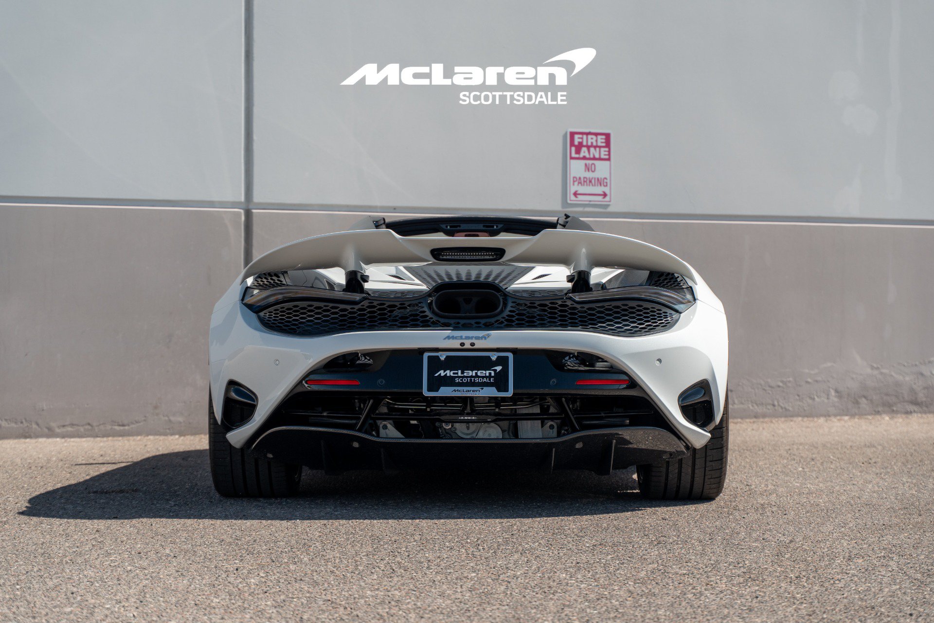 Used 2024 McLaren 750S Spider RWD image 6