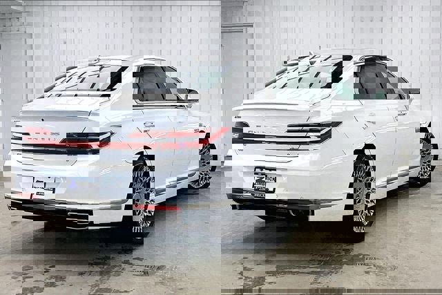 Used 2021 Genesis G90 3.3T Premium image 12