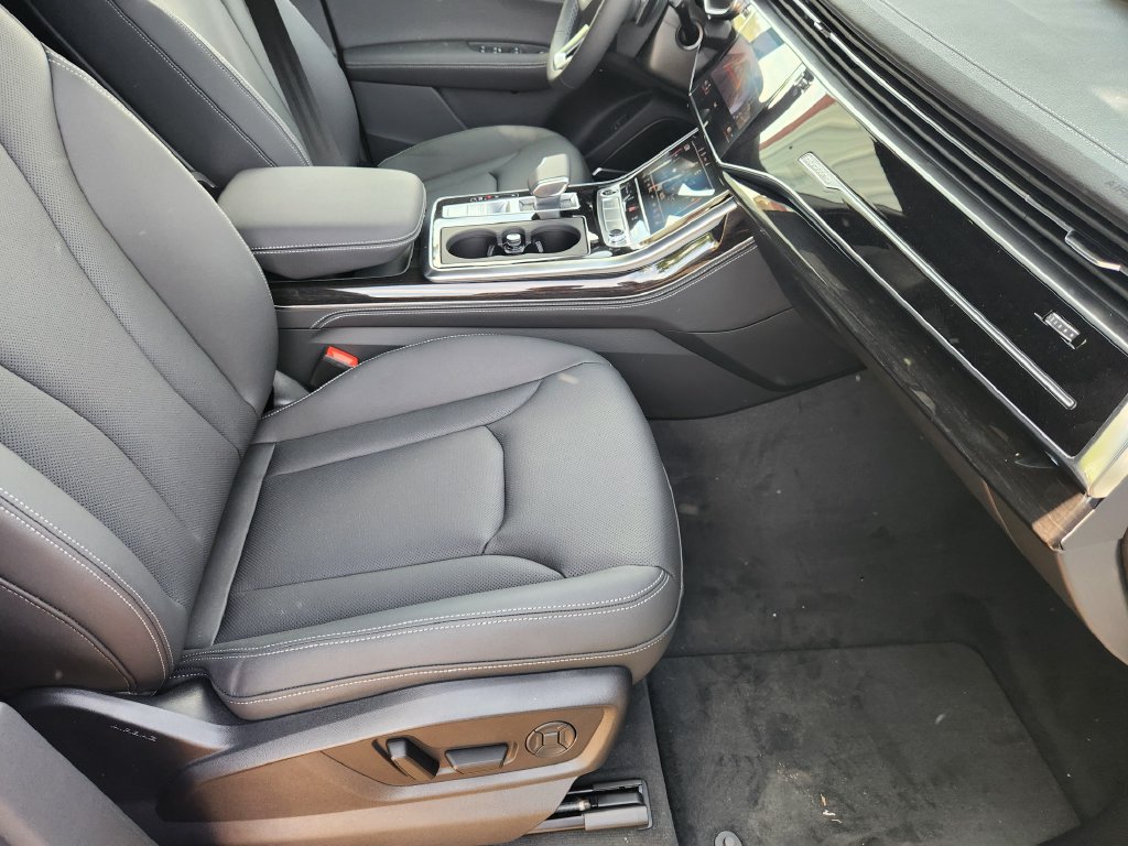 New 2027 Audi Q8 Premium Plus AWD/4WD image 13
