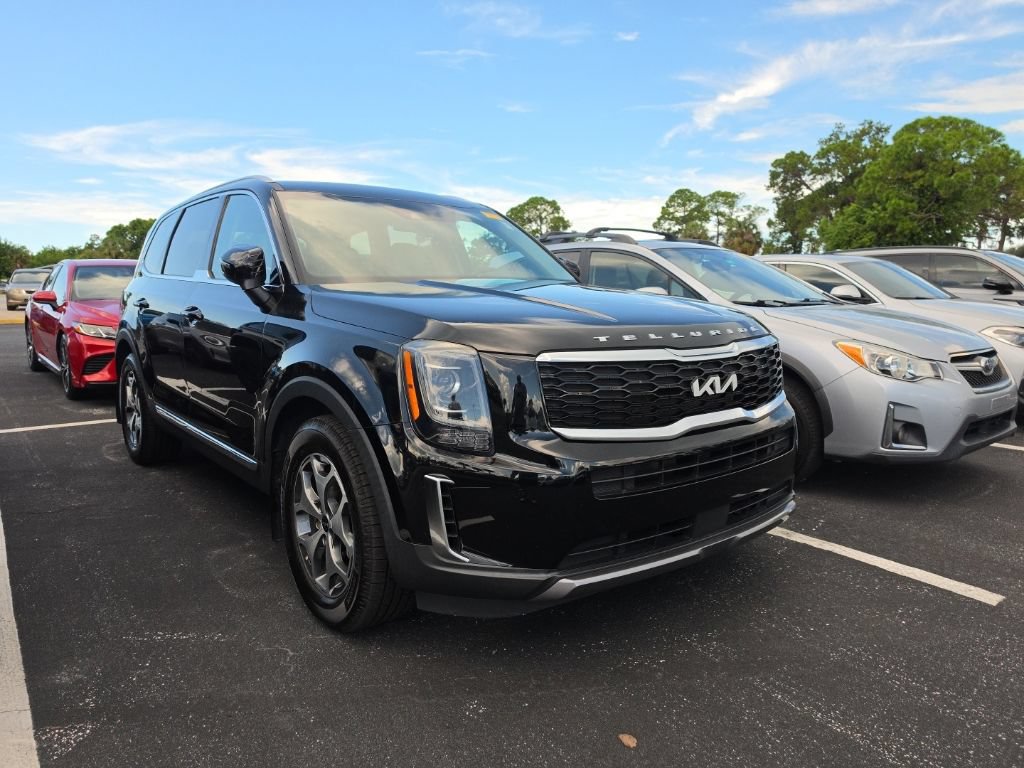 Used 2022 Kia Telluride EX FWD image 2