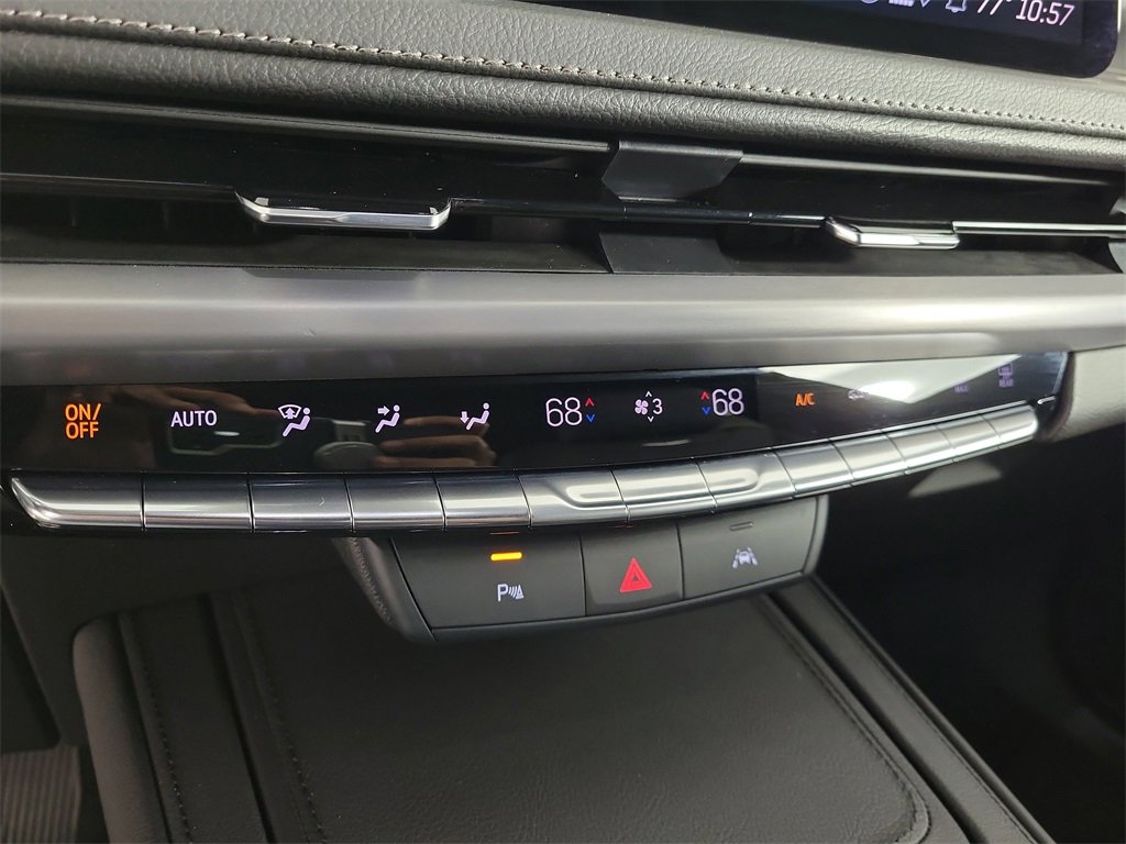 Certified 2025 Cadillac XT4 Premium Luxury image 27