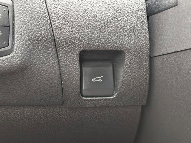 Used 2013 Ford Edge SEL image 29