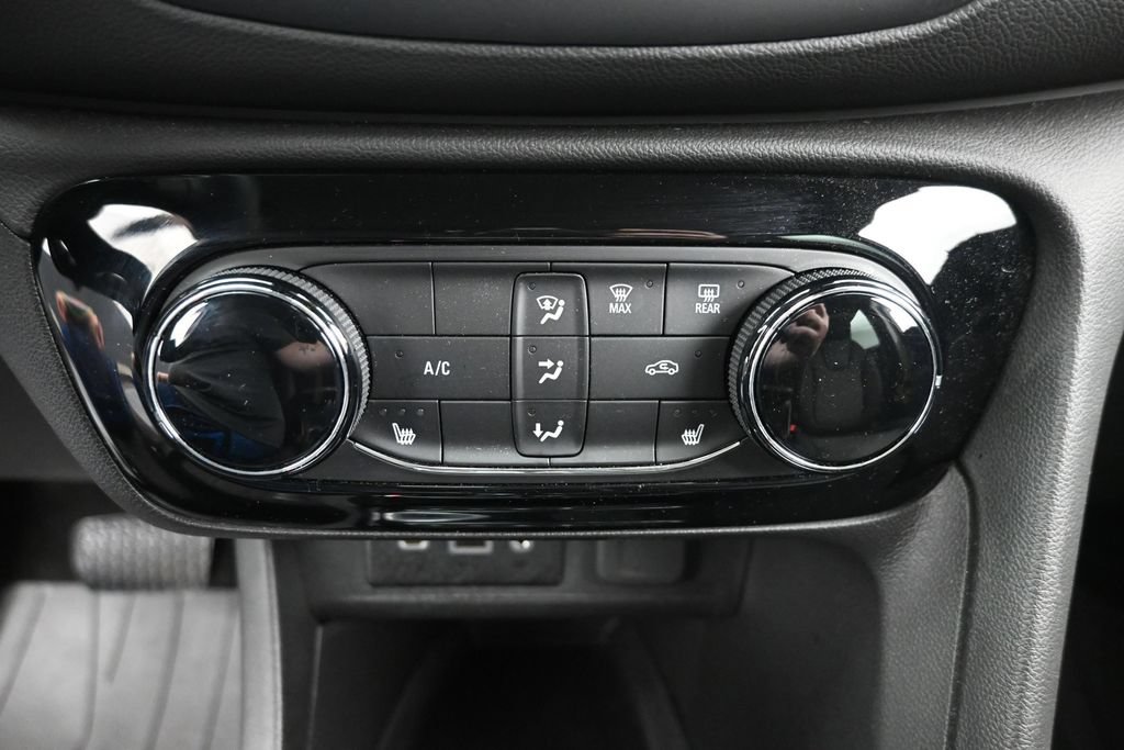 Used 2023 Buick Encore GX Preferred w/ Cold Weather Comfort Package AWD/4WD image 20