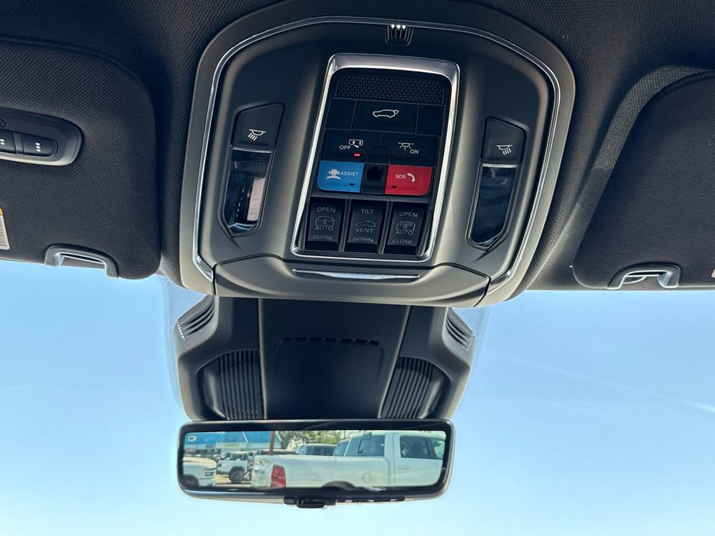 New 2026 Jeep Cherokee Overland w/ Advanced Pro Tech Group AWD/4WD image 21