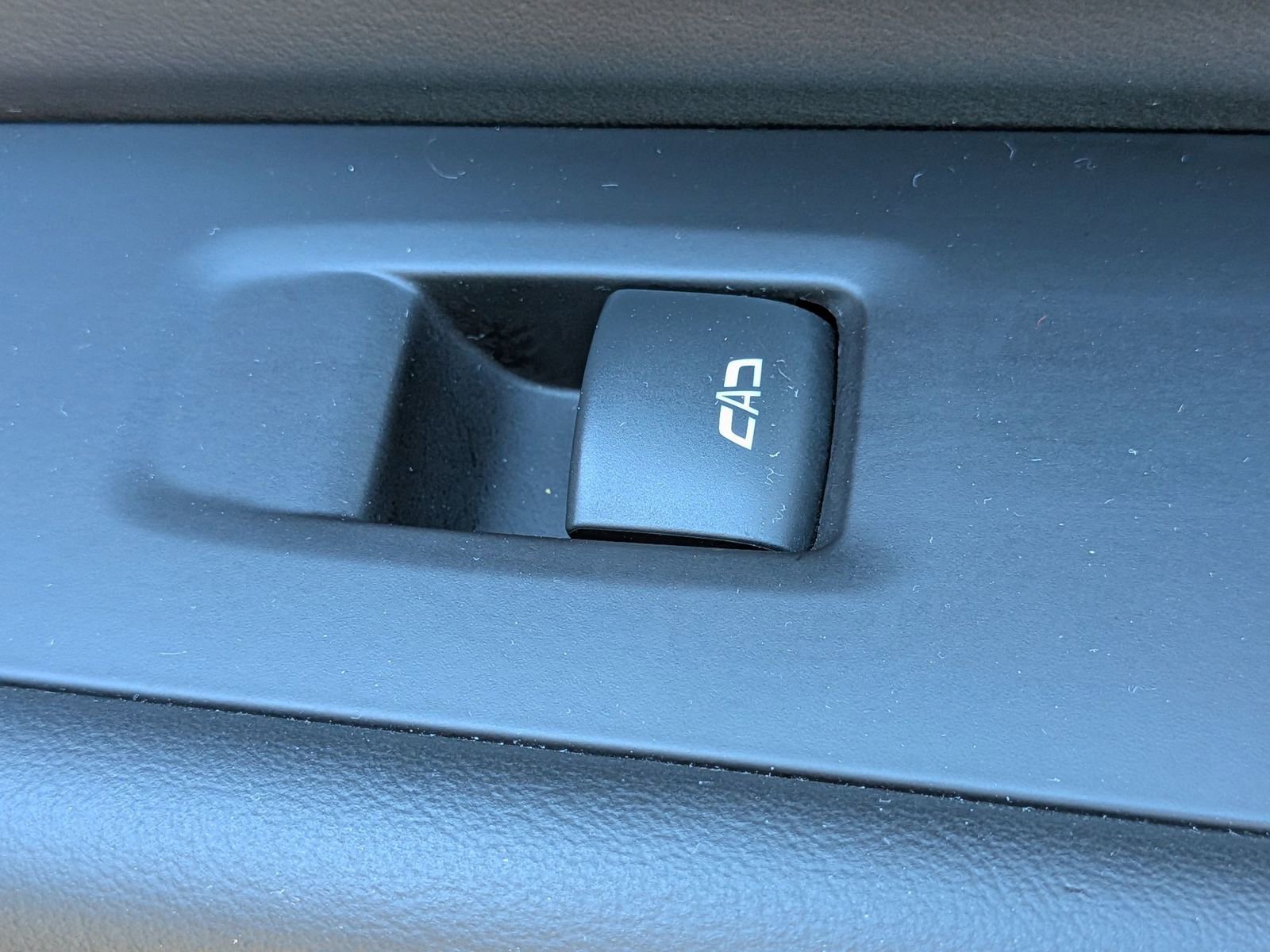 Used 2024 GMC Yukon AT4 w/ Technology Package AWD/4WD image 38