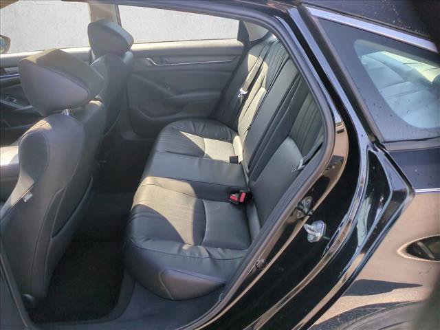 Used 2018 Honda Accord Touring image 12