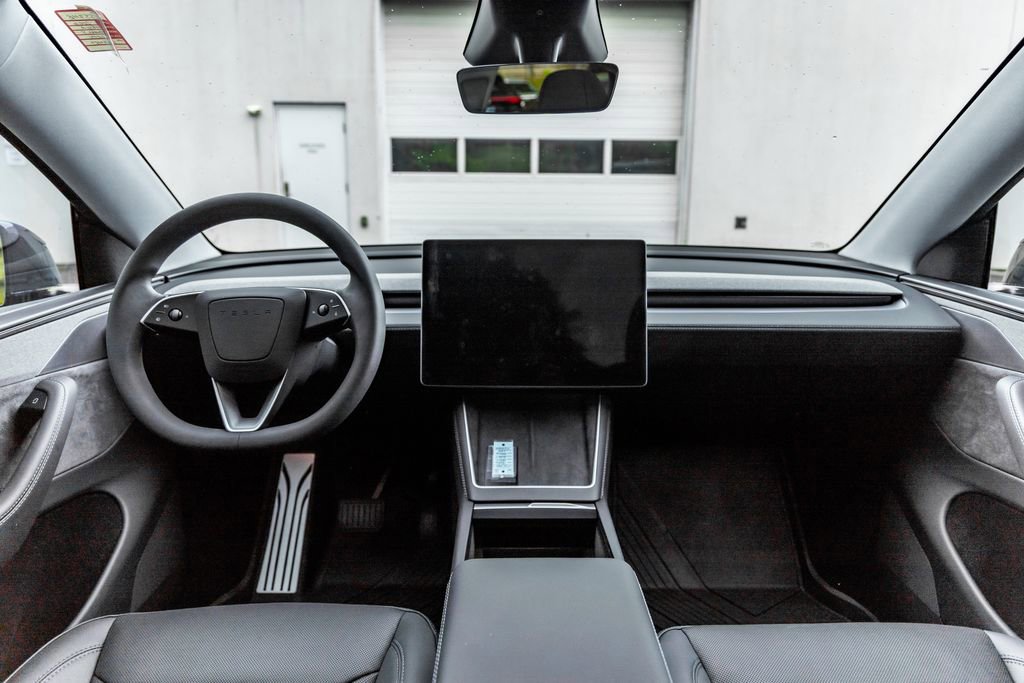 Used 2026 Tesla Model Y AWD image 26