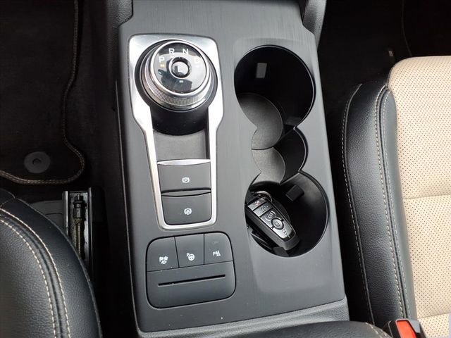 Used 2022 Ford Escape Titanium w/ Titanium Elite Package AWD/4WD image 20