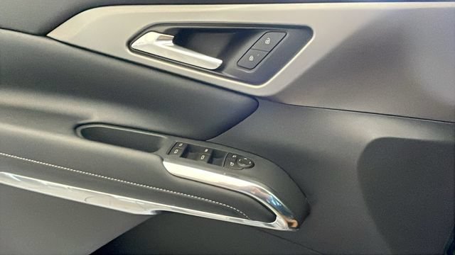 New 2026 Chevrolet Traverse LT w/ LPO, Floor Liner Package FWD image 26