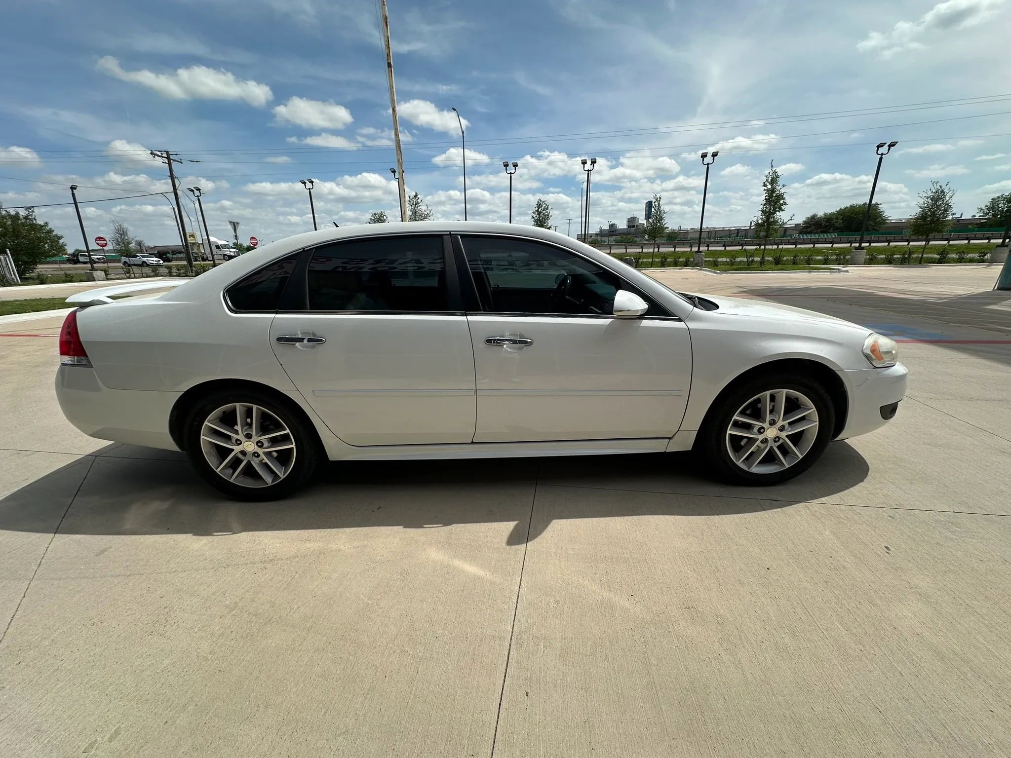 Used 2013 Chevrolet Impala LTZ image 6