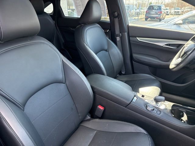 Certified 2023 INFINITI QX55 Essential image 15